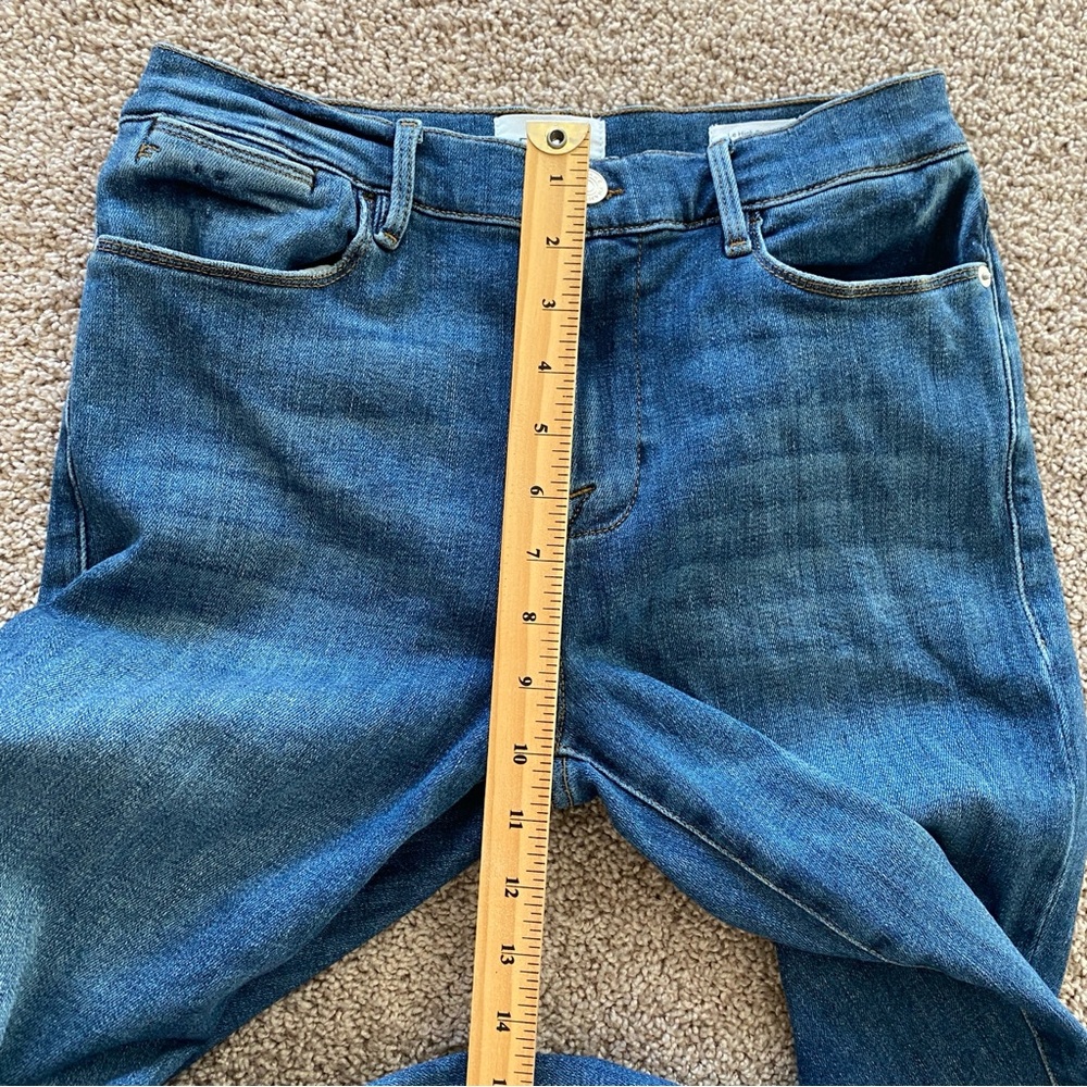 Frame Denim Women's Straight Leg Jeans in Medium Blue Wash - Picture 14 of 15